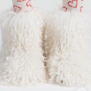 SKIMS Faux Fur Shaggy Boots 40